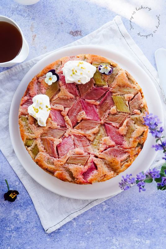 Rhabarberkuchen mit Muster